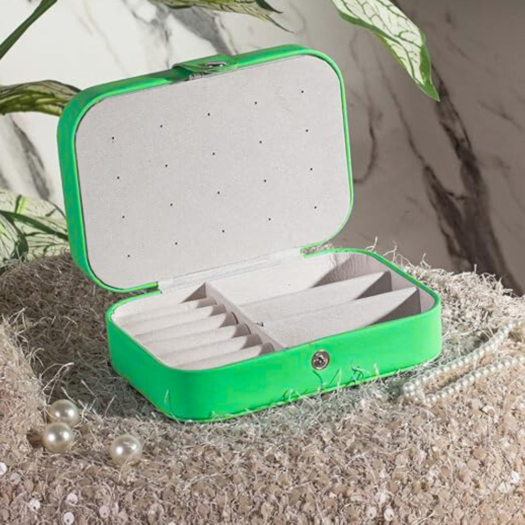 Mini Jewellery Organizer – Compact & Elegant 💍✨