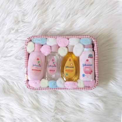Johnson's Baby Care Gift Set – Essential Pack