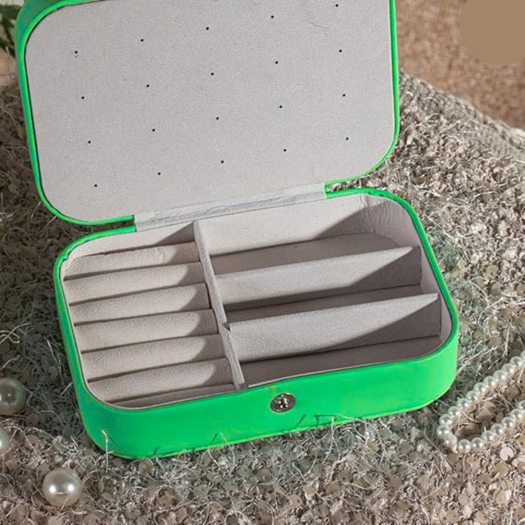 Mini Jewellery Organizer – Compact & Elegant 💍✨