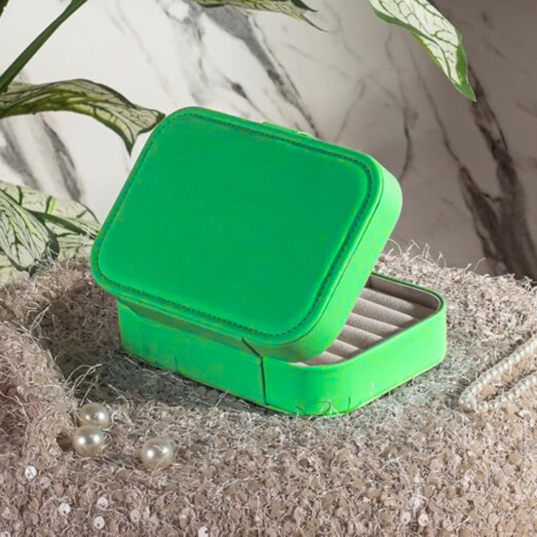 Mini Jewellery Organizer – Compact & Elegant 💍✨